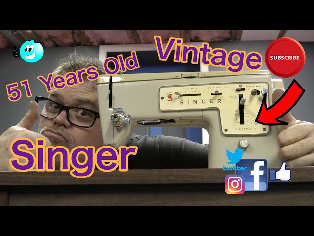 Vintage Singer Sewing Machine . Runs Like A Top