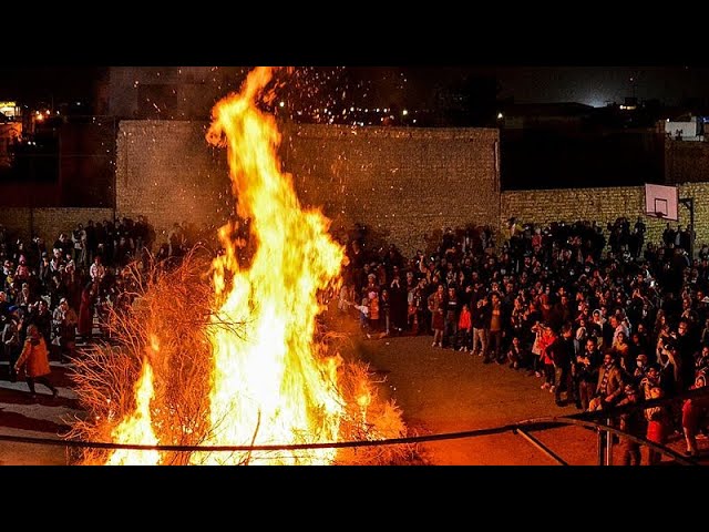 برگزاری جشن سده در گوشه و کنار ایران؛ نمادی از پیروزی نور و گرما بر تاریکی و سرما