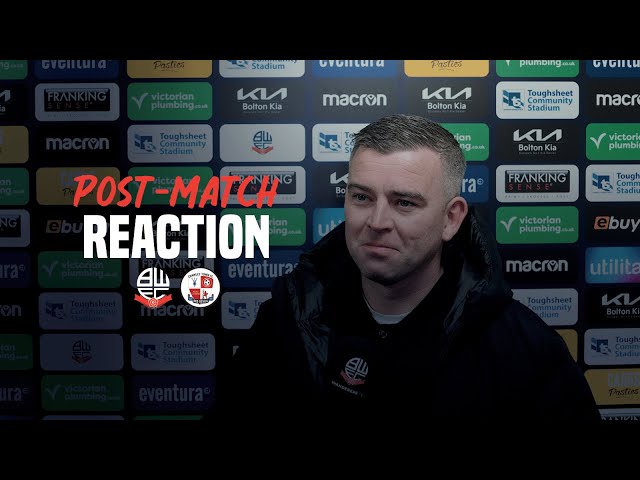 STEVEN SCHUMACHER | Head Coach reacts to Crawley Town at home