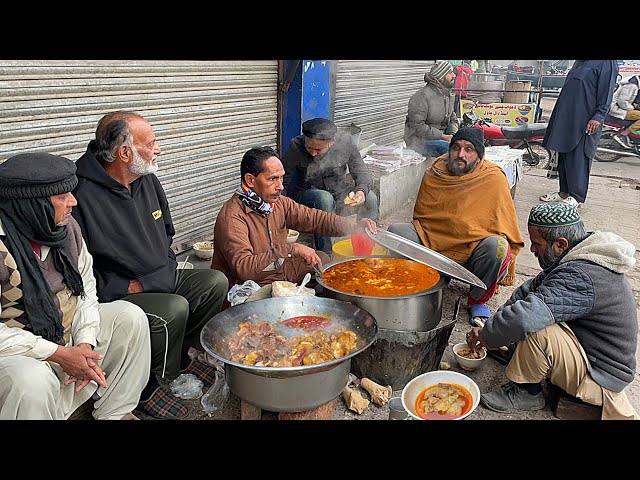 STREET FOOD SIRI PAYE TROTTERS AND HEAD BREAKFAST | JAJJE BONG PAYE | ROAD SIDE STREET FOOD PAKISTAN