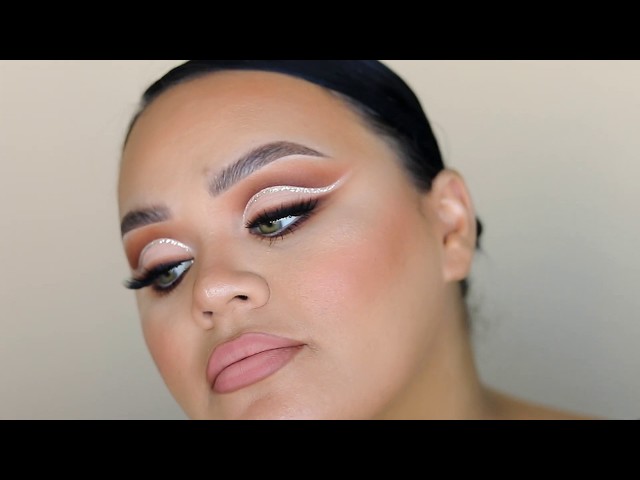 Matte Cut Crease with Glitter Liner Makeup Tutorial