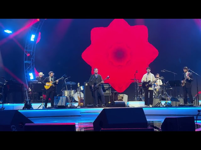 “Scarlet Begonias” Vampire Weekend @ MusiCares Tribute to the Grateful Dead 2025