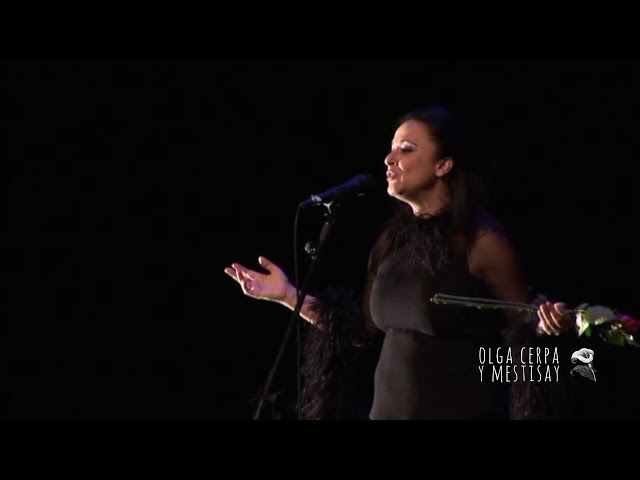 Olga Cerpa y Mestisay -  Dos Rosas (Live at Teatro Cuyás)