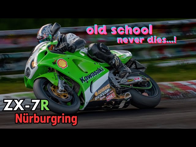 Turn the VOLUME up! 🔊 - Kawasaki Ninja ZX-7R (1996) SCREAMING around the Nürburgring Nordschleife