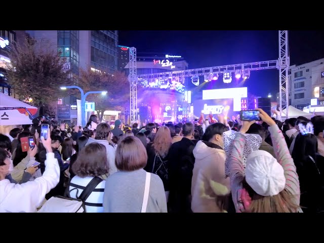 Walking tour korea - You never walk alone watcher - Hongdae night walk in Seoul  한국 서울 여행, 아름다운 워킹투어