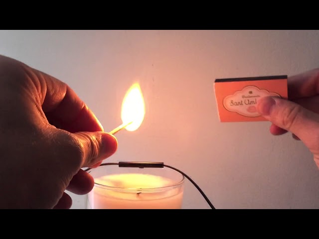 Lighting a match / Striking a match Sound Effect (free to use)