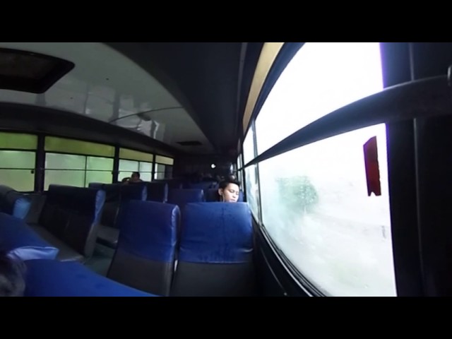 360 Video - Rain on Bus