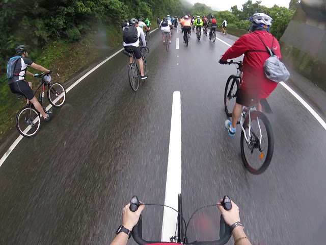 Descending the Serra do Mar through Anchieta by bike