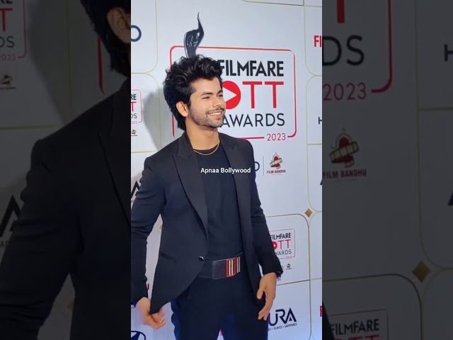 Siddharth Nigam & Anushka Sen Film Fare OTT Award 2023 Look | All Black 🖤