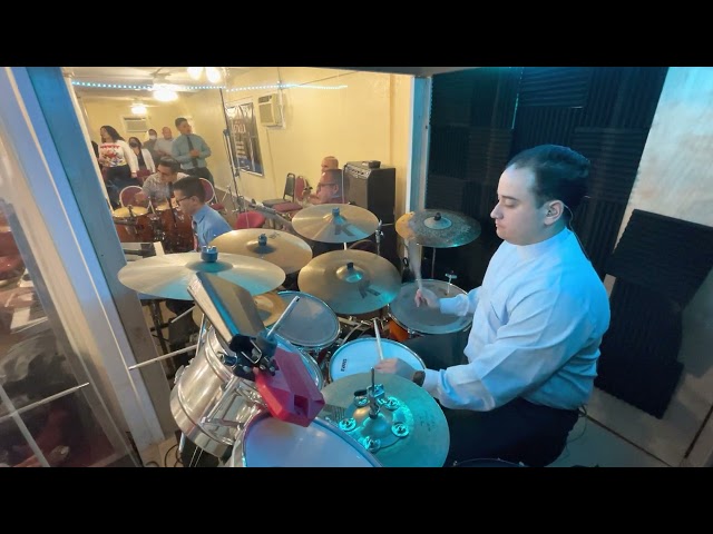 Pentecostal drummer Creo en ti