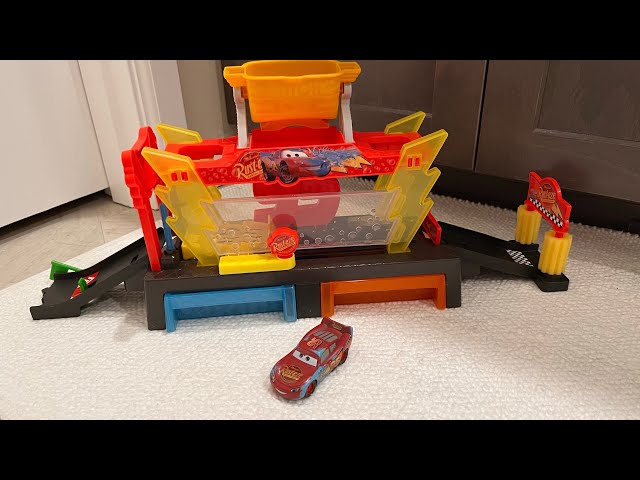 Disney Pixar Cars Race Ready Carwash Color Changer Playset Review