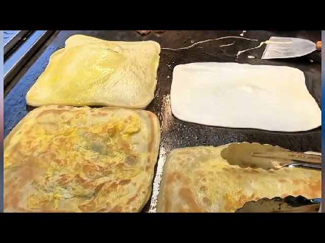 Chinese Street food Egg Paratha recipe 🥙 Indian food cooking asmr 😋