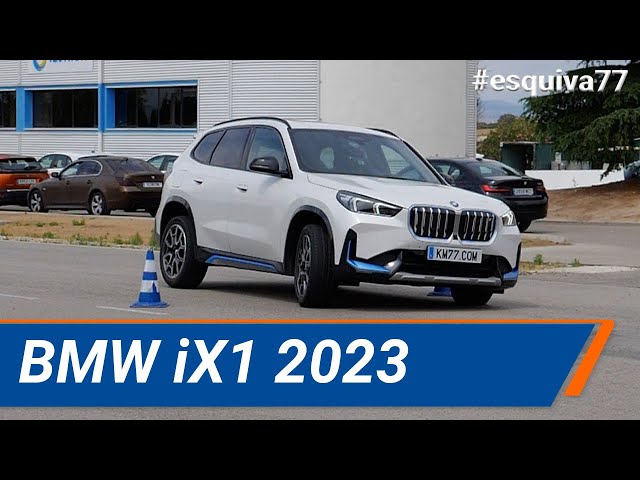 BMW iX1 2023 - Maniobra de esquiva (moose test) y eslalon | km77.com