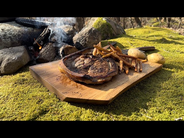 Delicious Leg Steak with Golden Fries | Bear's Kitchen