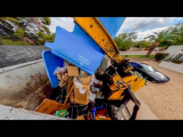 HOPPER - AMREP Garbage Truck in 360 Degrees