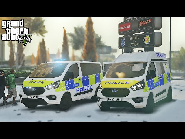 MASSIVE fight outside Costco! | UK Police Mod | GTA 5 (LSPDFR)