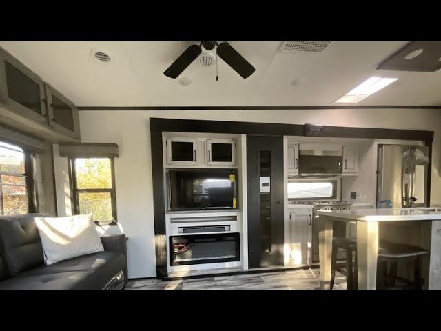 RV Fifth Wheel - KZ RV Durango 333RLT