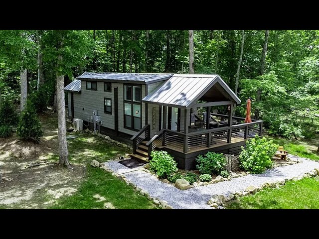 Dream Tiny Home: Waterfront Living & Nature at Its Best! Fall in Love With