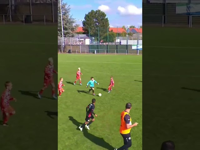 Insane Football Skill: Eintracht Frankfurt’s Under9 Goalkeeper #goat #colepalmer #soccer