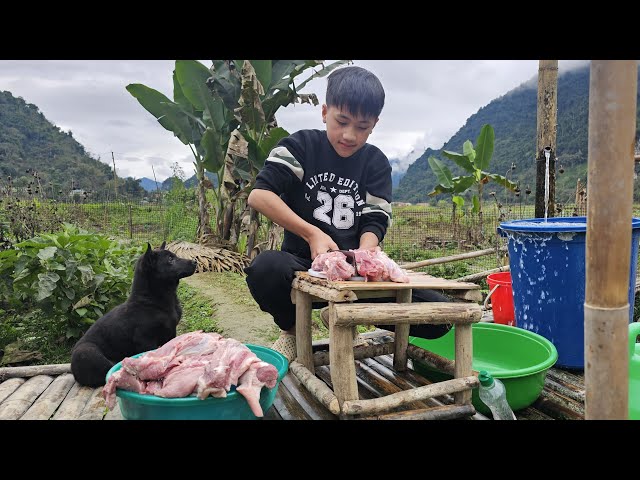 How Nam's Makes Smoked Pork - Cook a Delicious Meal for Nam's and Lulu