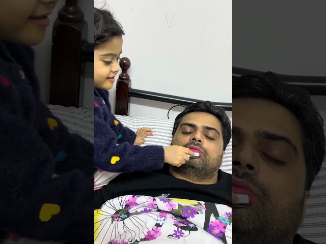 Baby Make up Sleeping Dad 😱😅 #funny #funny #funnyvideos #comedy #shorts