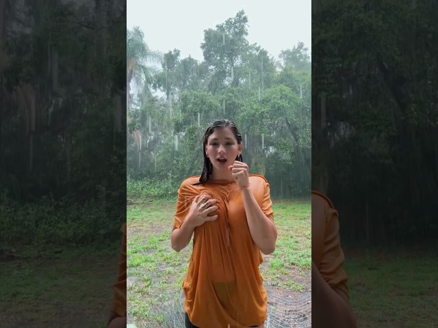 rain #tiktok #viral #shorts #dance #prettygirl #fyp #bobies #boobs #hot #sexy #nobra