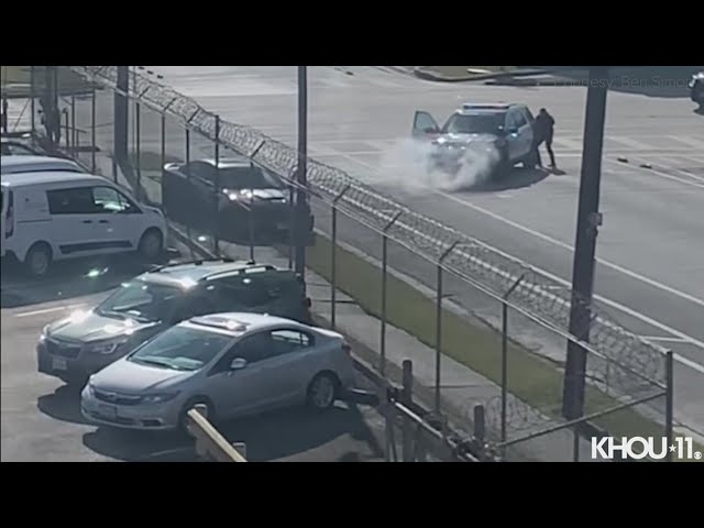 Video of shootout with Houston police in which three officers were shot