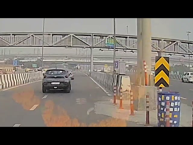 Delhi Meerut Expressway Road Rage Incident Recorded by Dashcam