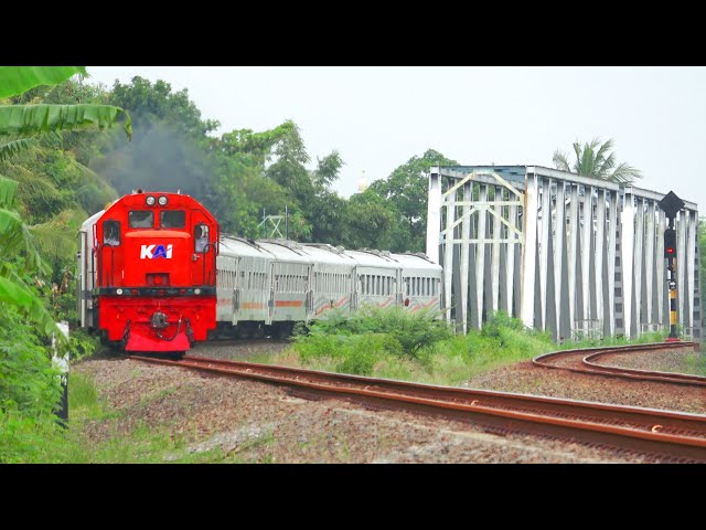 KERETA API PANJANG‼️ MENEMUKAN KERETA API LOKOMOTIF MERAH BIRU TERFAVORIT