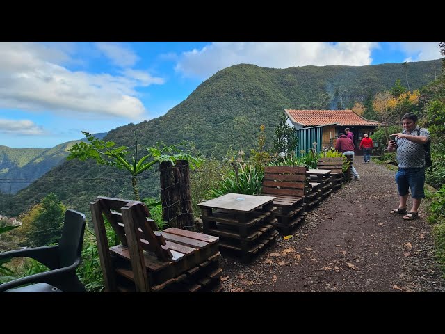 Discover Madeira's Beauty: PR11 Vereda dos Balcões & Beyond in 360 | Nature & Pico de Arieiro Views!