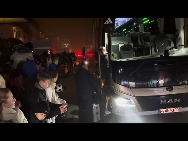 Deutsche Nationalmannschaft im Freiburg,Hotel Schloss Reinach,￼vor dem Spiel gegen Bosnien