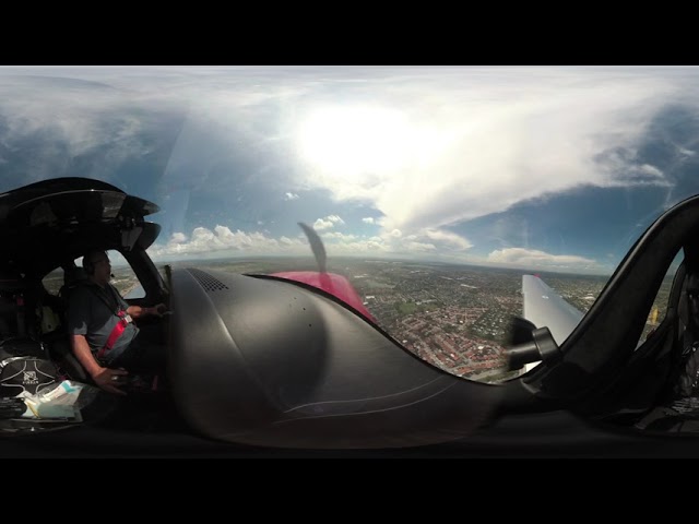 Cirrus SR22T Crosswind Practice, 360 video