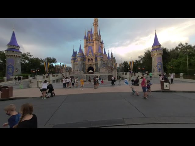 VR180 - Walt Disney World - Magic Kingdom - Sleeping Beauty Castle - November 20th 2020 (1/2)