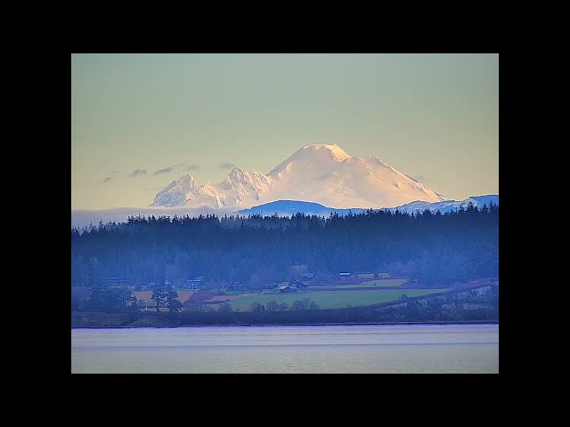 Time lapse of Mt. Baker this morning over Double Bluff, Whidbey Island.  2/23/25