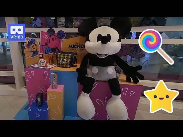 3D 180VR 4K Giant Mickey Mouse Welcome to Disney Shop