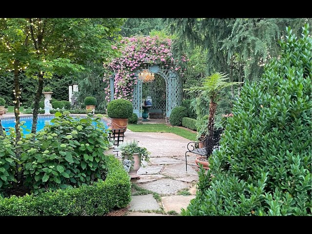 In the Garden with Designer Todd Richesin