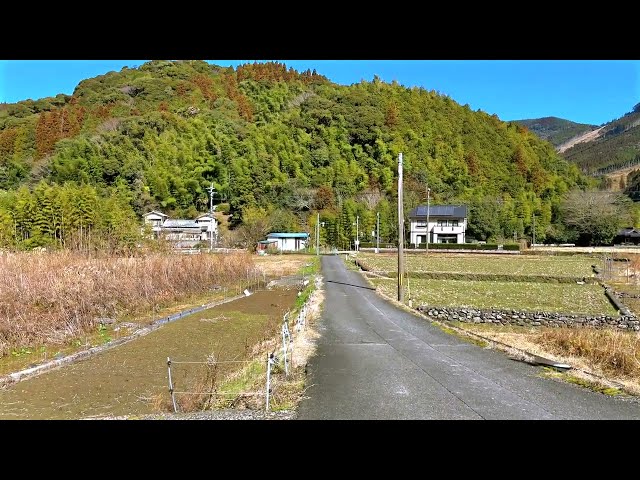 Walk through the Japanese countryside today: Fukagawa, Minamata City, Kumamoto Prefecture, Japan.