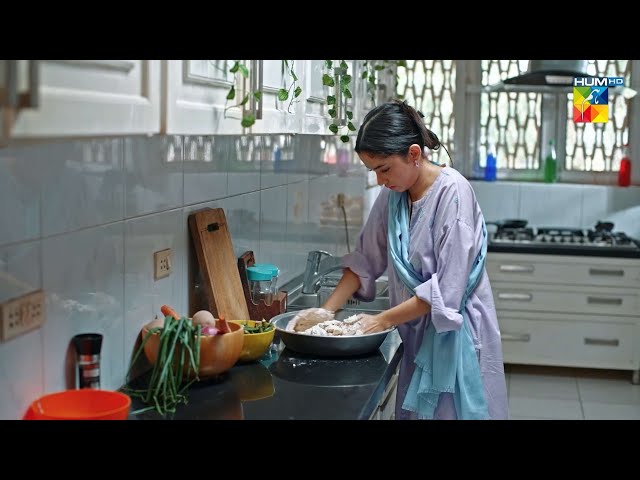 Is Larki Ka Thikana Hi Kitchen Hai...! #ainaasif #adnanrazamir - Judwaa - HUM TV