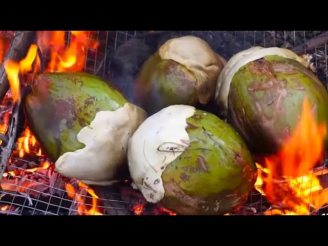 Coconut Chicken - Cooking Chicken In Green Coconut In My Village- Healthy Chilli Chicken Recipes