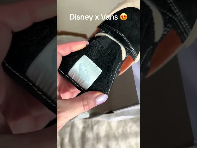 Disney x Vans 😍 #disney #disneycharacter #lionking #vans #unboxing #shoes #fashion #fypシ゚ #fyp