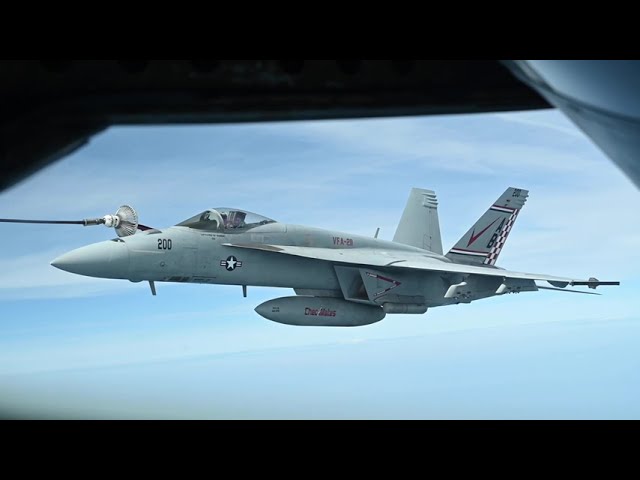 F-18 Superhornet & German Eurofighter Typhoon refuel with KC-135