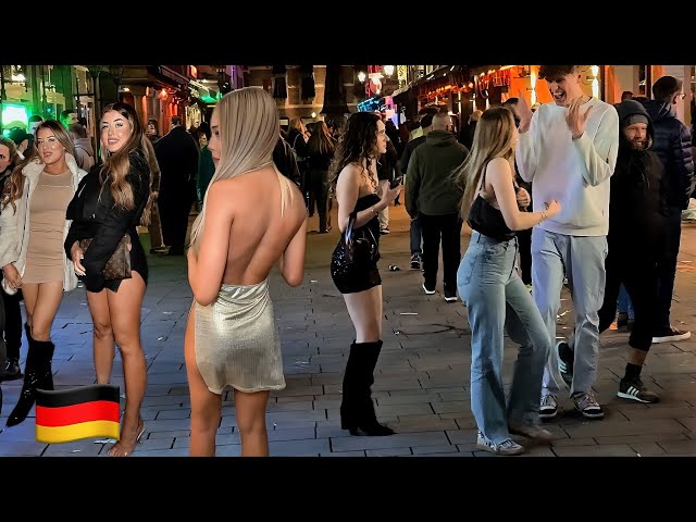 Düsseldorf nightlife / Düsseldorf city walking tour with hot German girls 4K