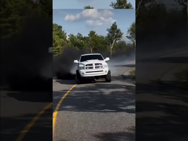 Dodge ram 2500 Cummins rolling burnout #dodge #ram #Cummins #rollingburnout #disel #blacksmoke