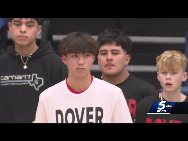 High school basketball player who helped save opponent's life honored during second matchup