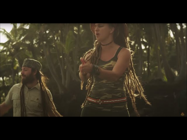 Ras Sparrow - Zion Town feat. Queen Sparrow (Official Video 2013)