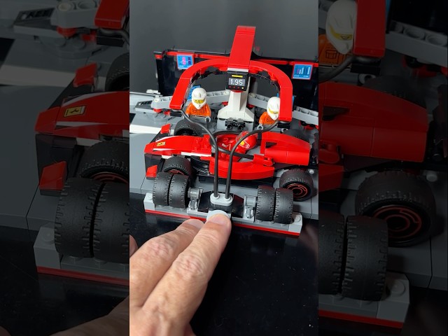 LEGO City F1® Ferrari Pit Stop