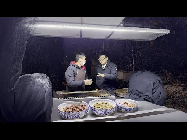 88 yuan alone  mutton burrito self-service  can I eat back to the book?# Street food# roadside stal