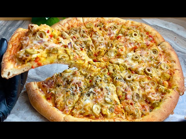 Chicken pizza, unbelievably delicious, why didn't I think of it before