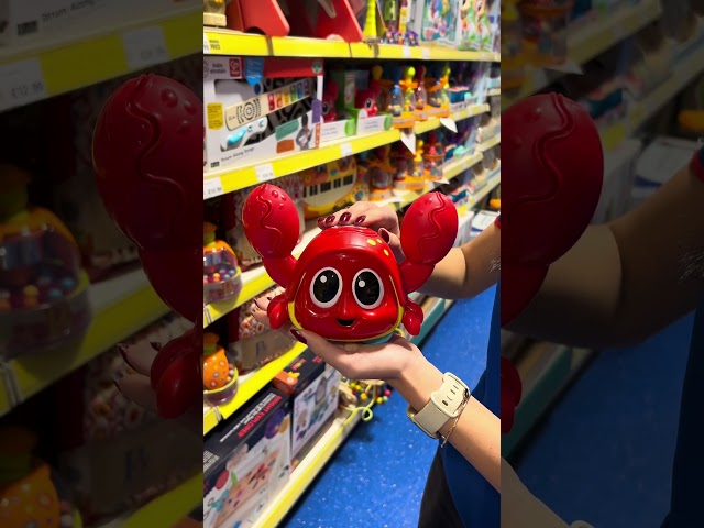 Get your children moving with the Catch Me Crabbie interactive toy! 🦀 #toysforkids #crabtoy