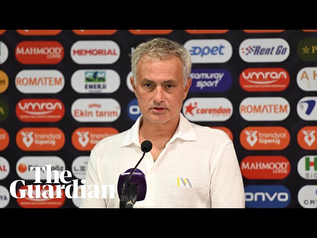 Mourinho defends bizarre VAR protest in Fenerbahçe match: 'I just put the laptop there'